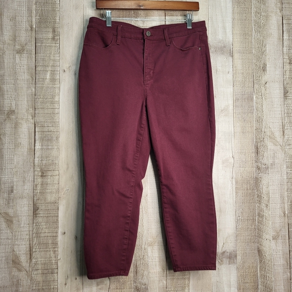 Talbots Wine High-Rise Jeggings Crop. Size 12